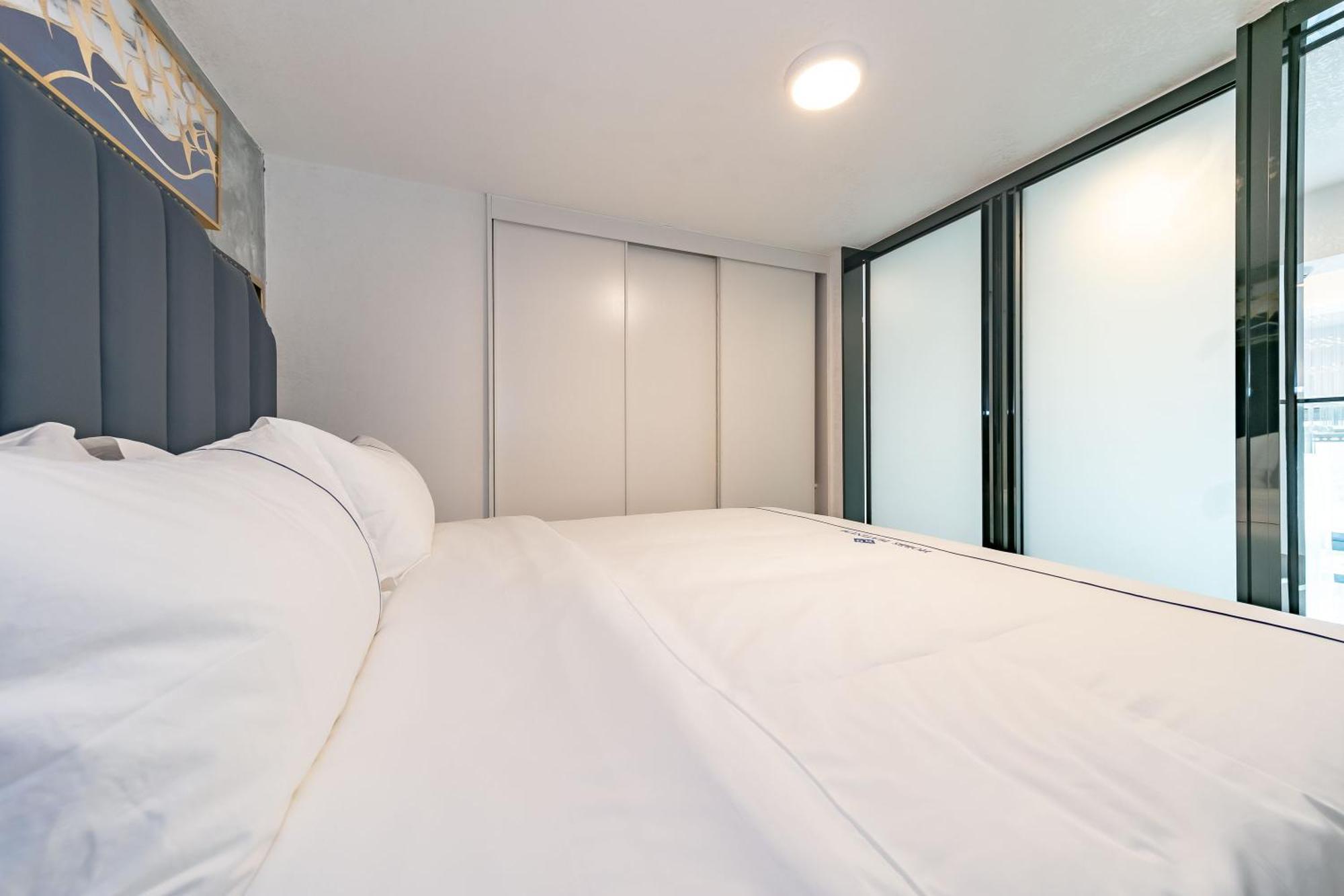 Boruisi Plaza Residence Apartment - Shenzhen Futian Convention & Exhibition Center エクステリア 写真